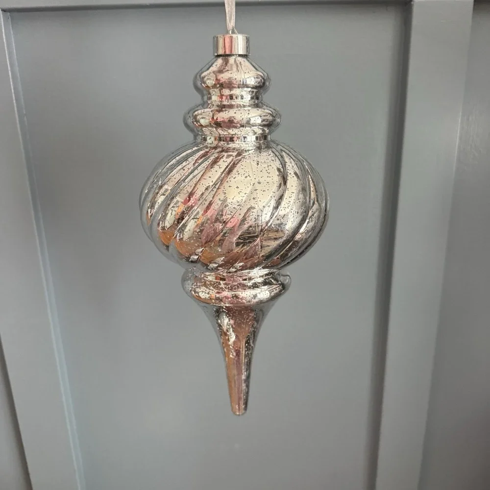 NWT Set of 3 Silver Mercury Glass Finish Shatter Resist Finial Ornaments 6